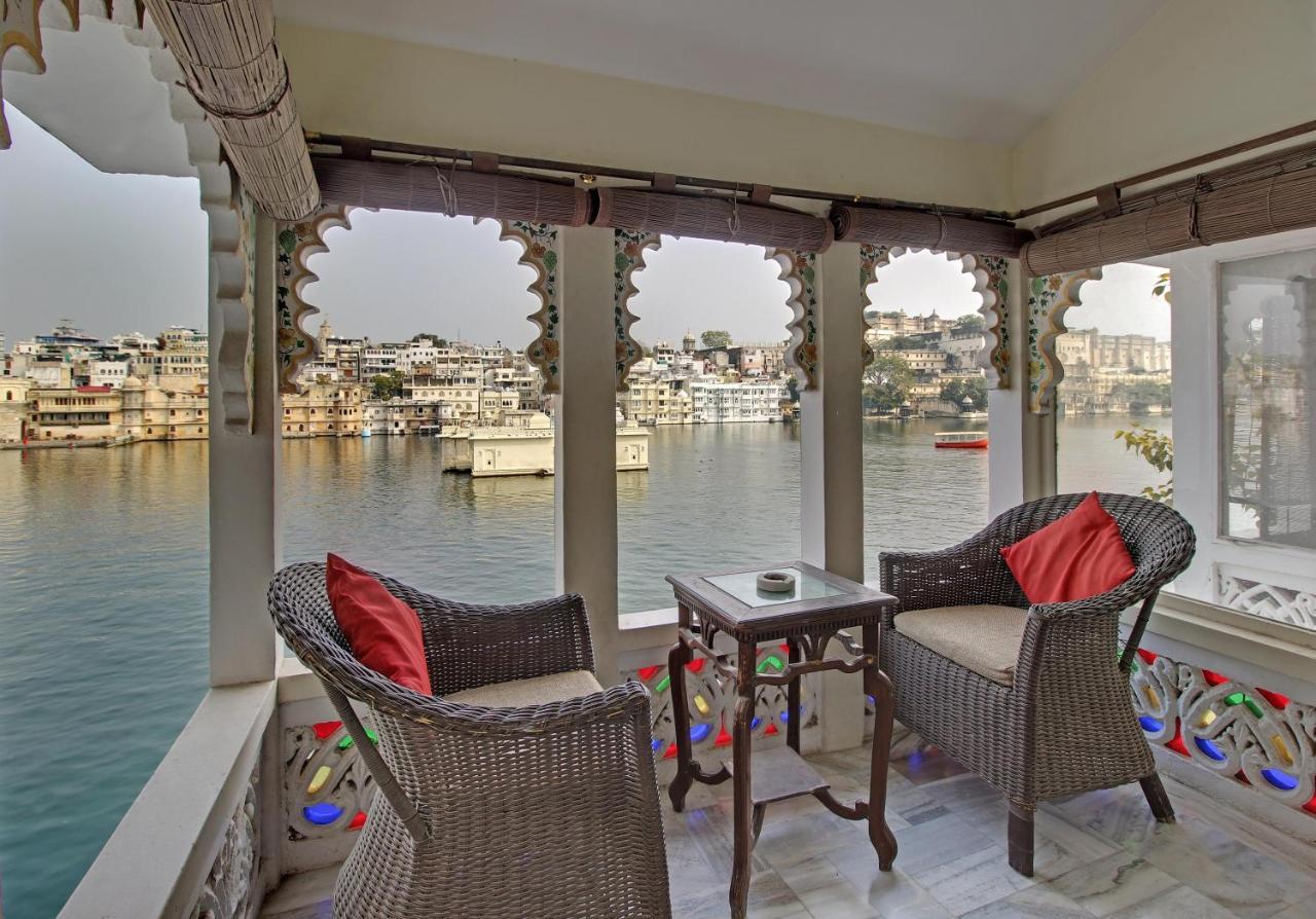 Lake Pichola Hotel Udaipur Exterior foto